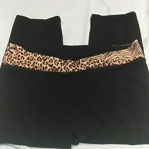 Victoria Secret Pink yoga Capri EUC!!!